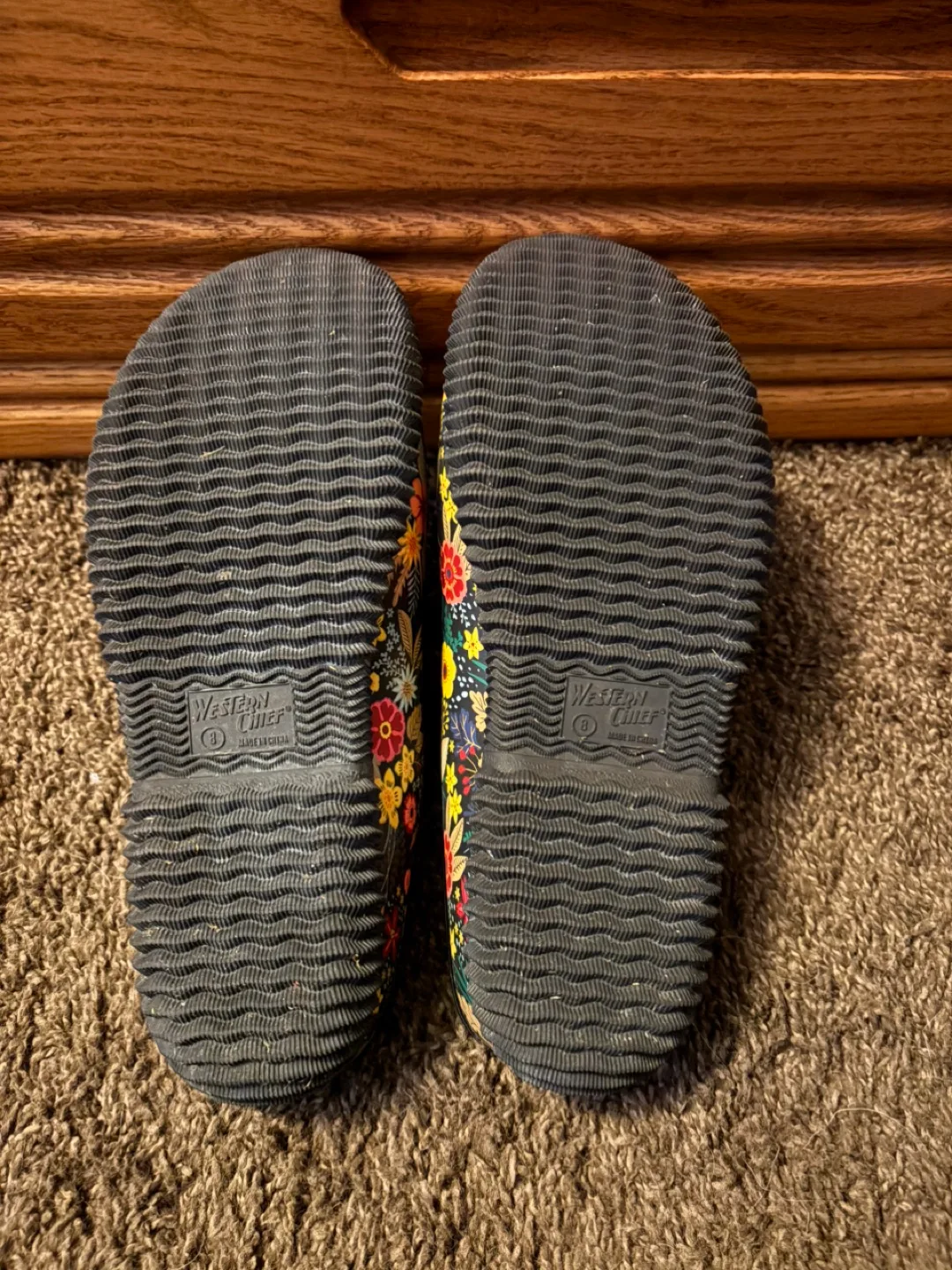 Western Chief Floral Clogs image indicator(2)