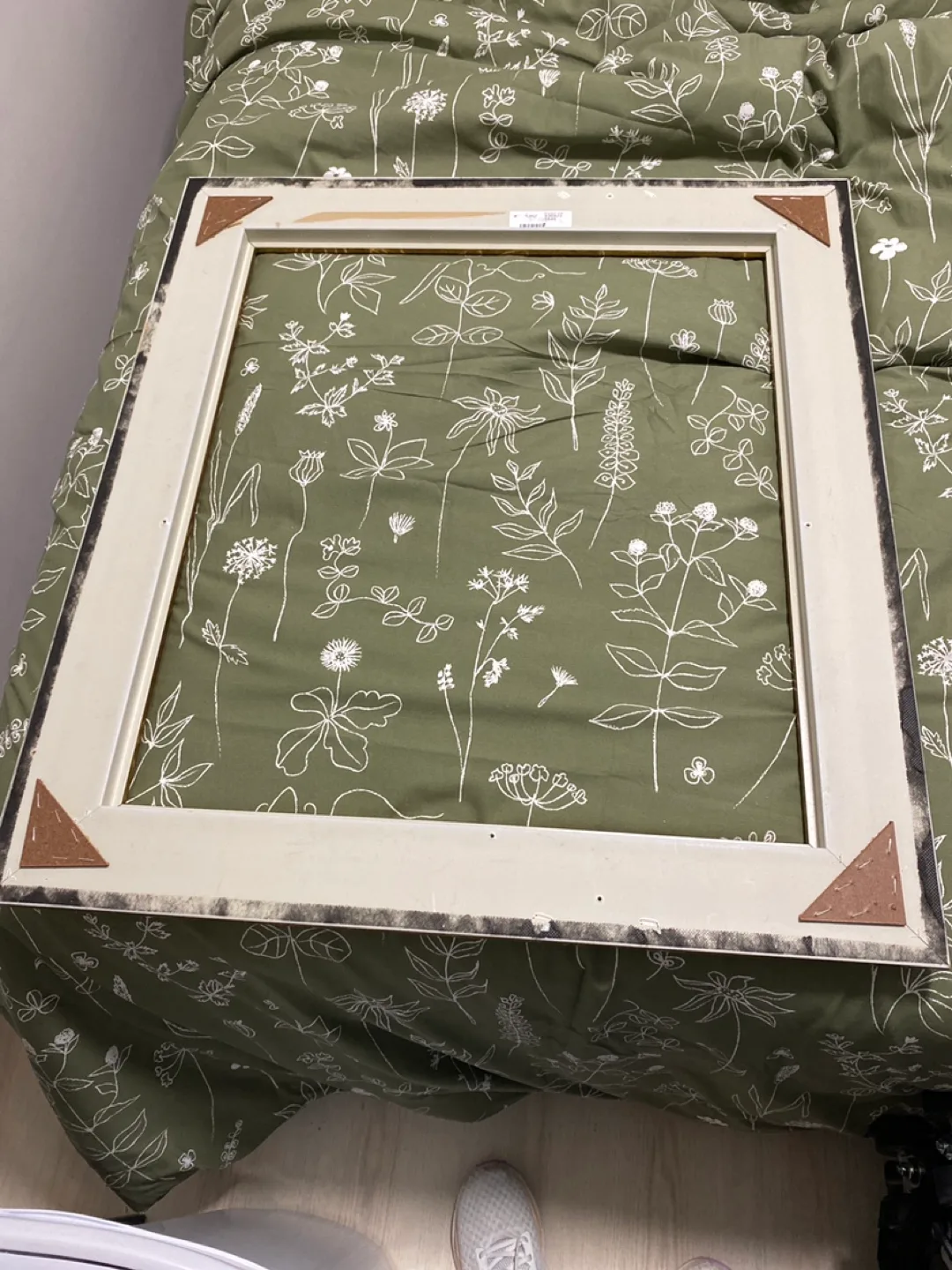 Large Gold Picture Frame image indicator(4)