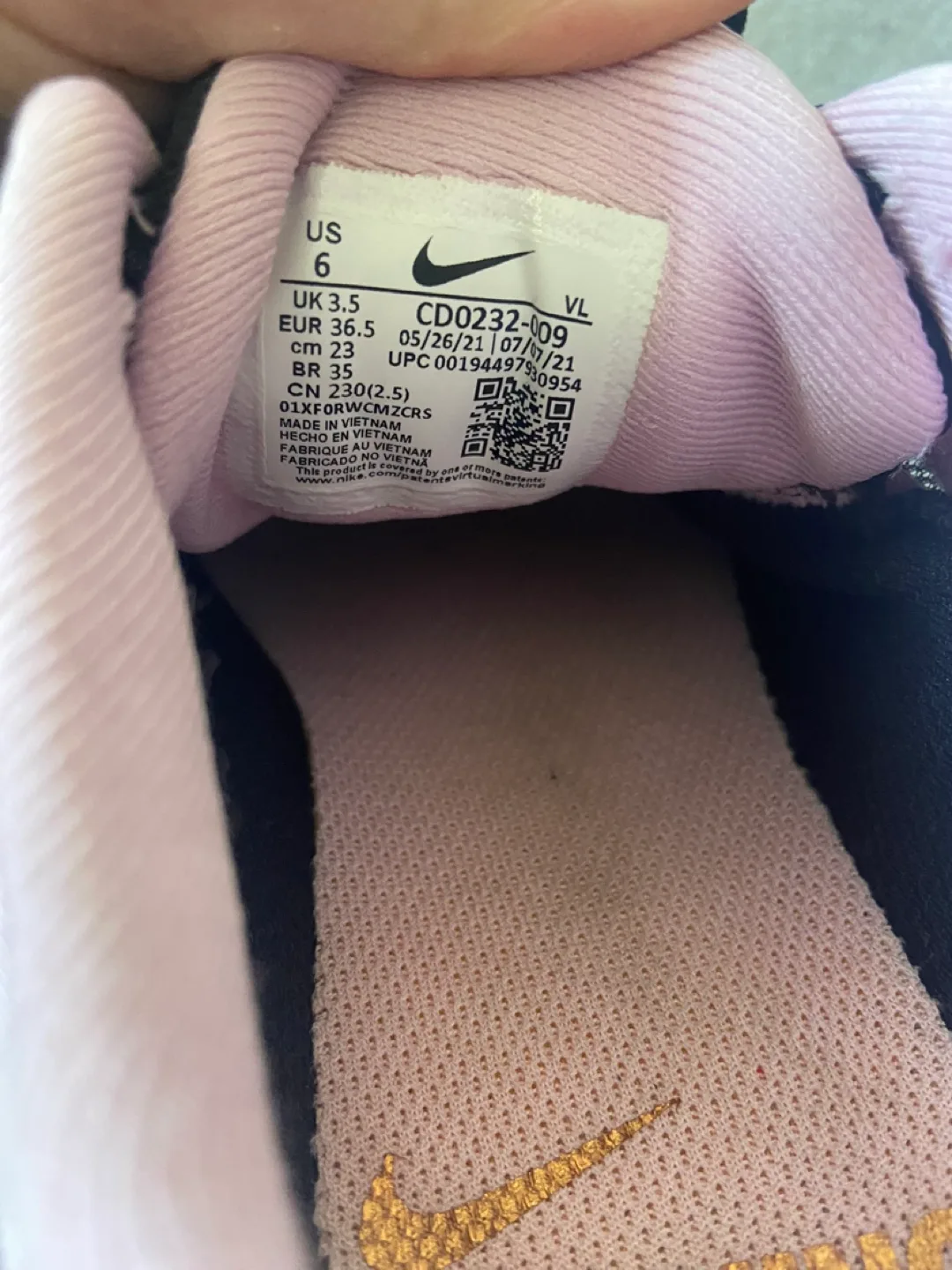 Womens Nike Running Shoes image indicator(7)