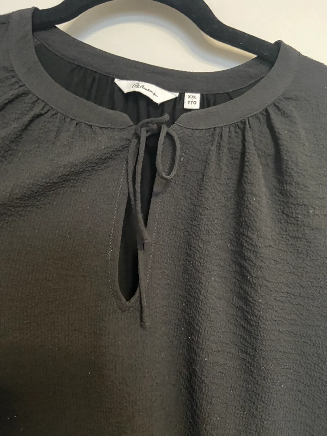 Reitmans Black Blouse image indicator(2)