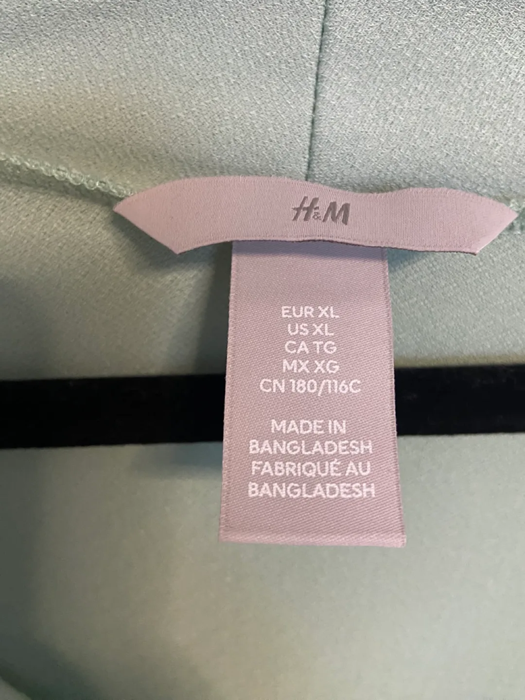 Brand new H&M Green V-Neck Short Sleeve Top image indicator(2)