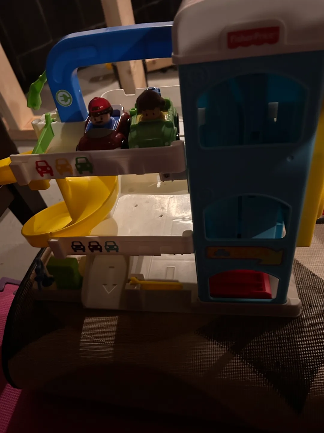 Fisher-Price Little People Garage image indicator(2)