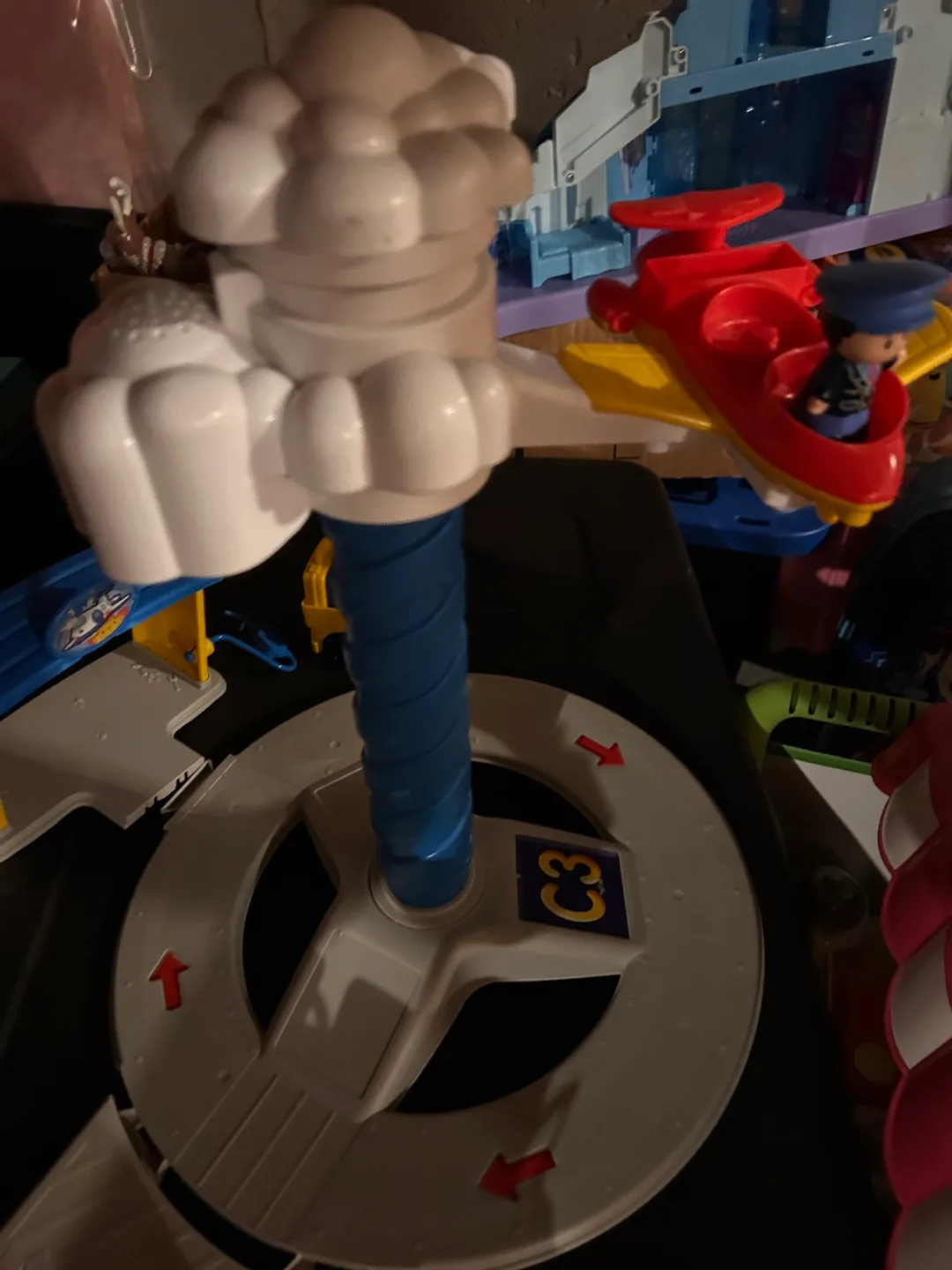 Fisher-Price Little People Airport Playset image indicator(2)