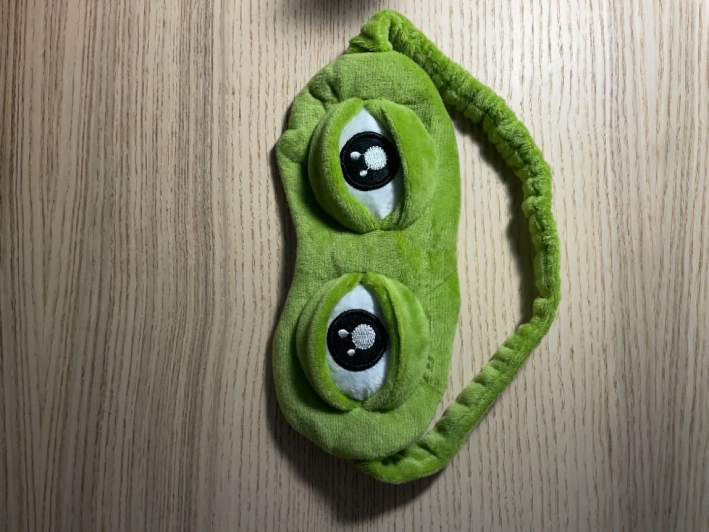 Frog Eye Sleep Mask thumbnail