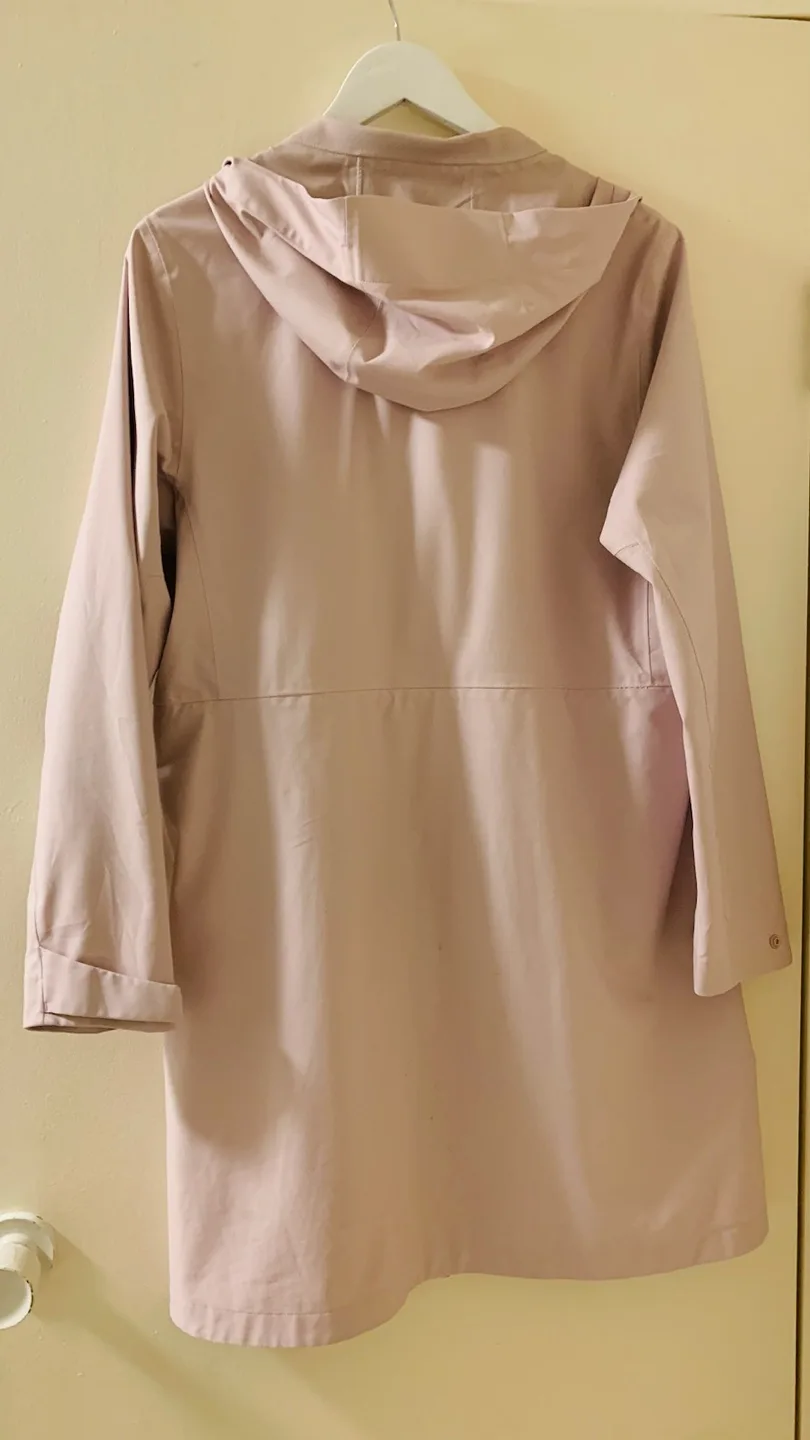 UNIQLO Women's Navy Blue and Pink Raincoat image indicator(6)