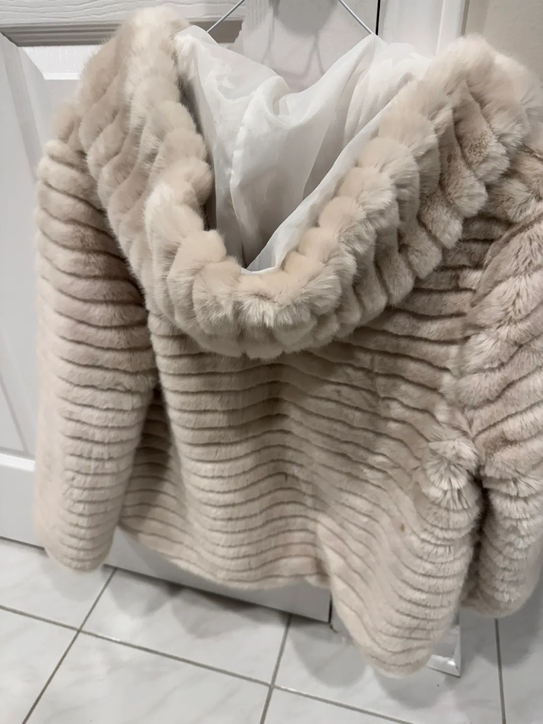 Fur coat image indicator(2)