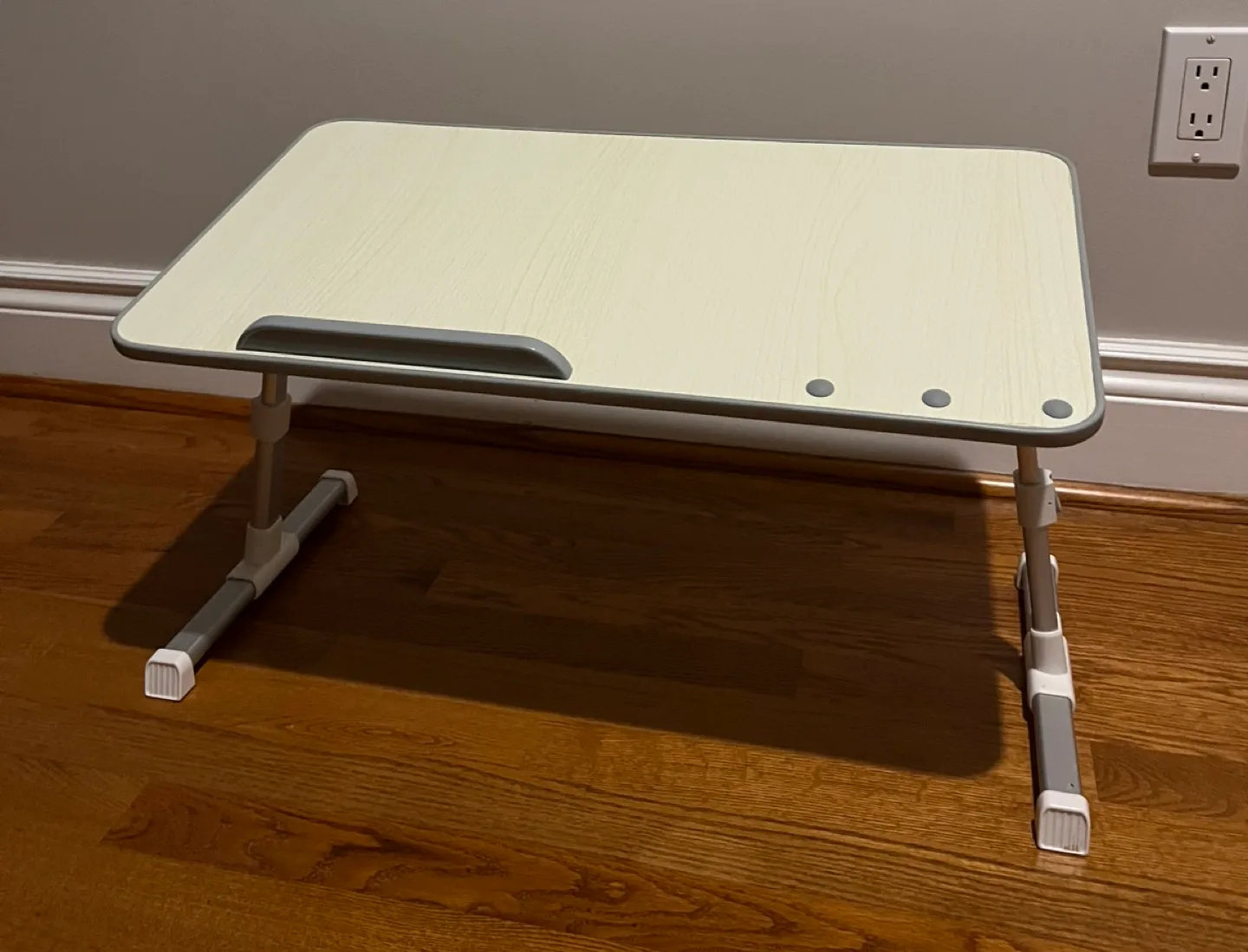 Adjustable Laptop Desk Stand image indicator(4)
