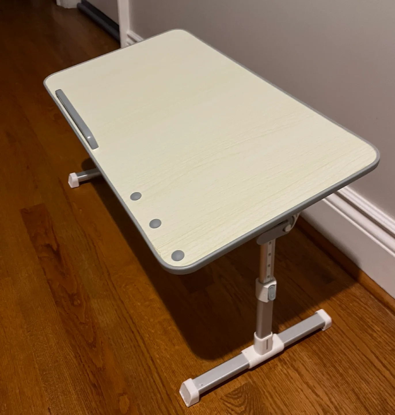 Adjustable Laptop Desk Stand image indicator(5)