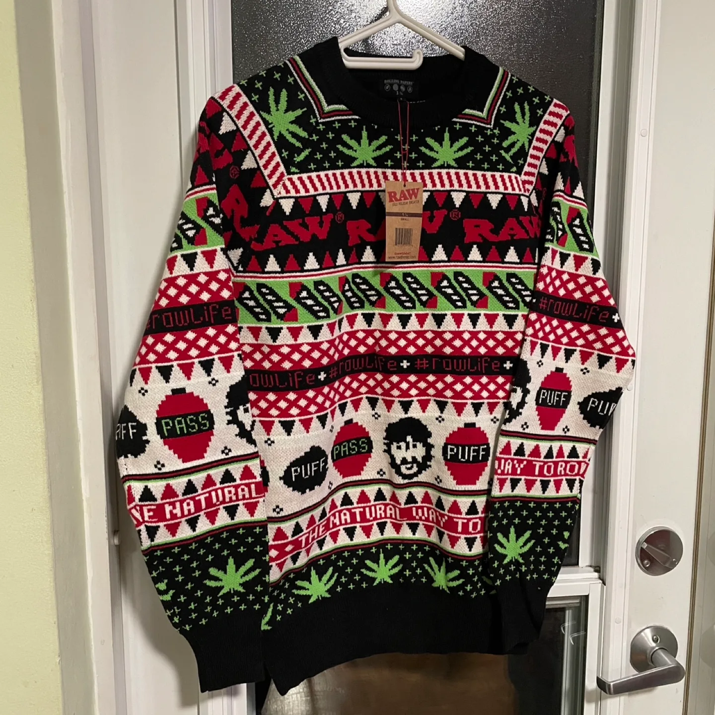 RAW Christmas Sweater image indicator(4)