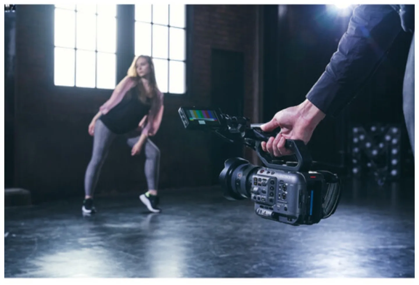 Sony FX6 Full-Frame Cinema Camera (Body Only) image indicator(8)