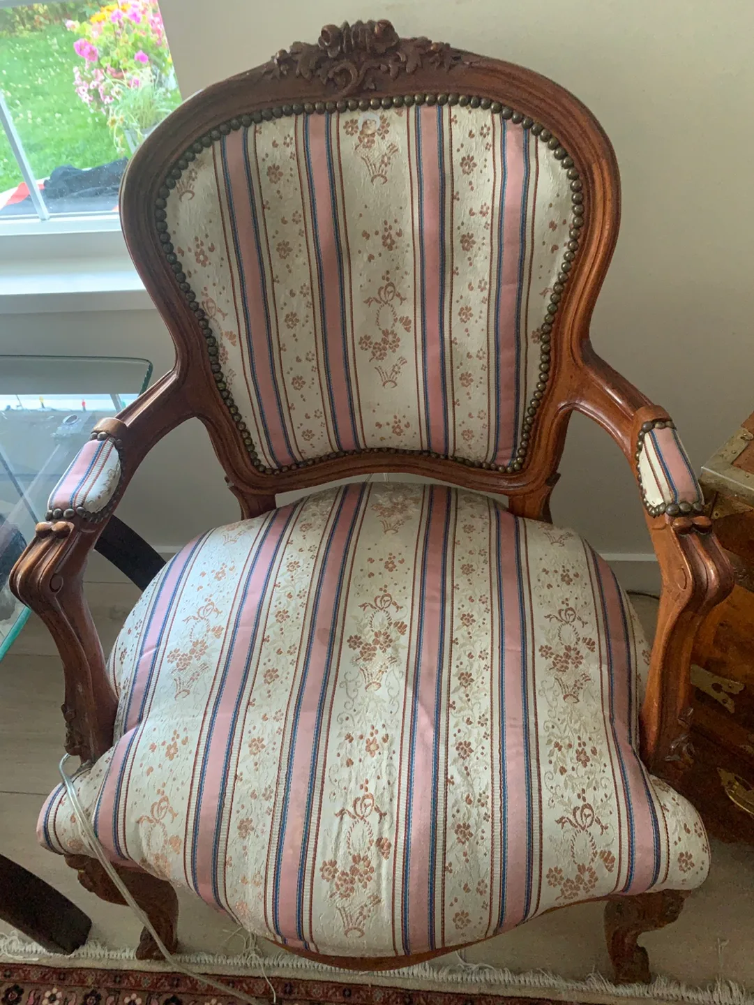 Antique French Style Armchair image indicator(2)