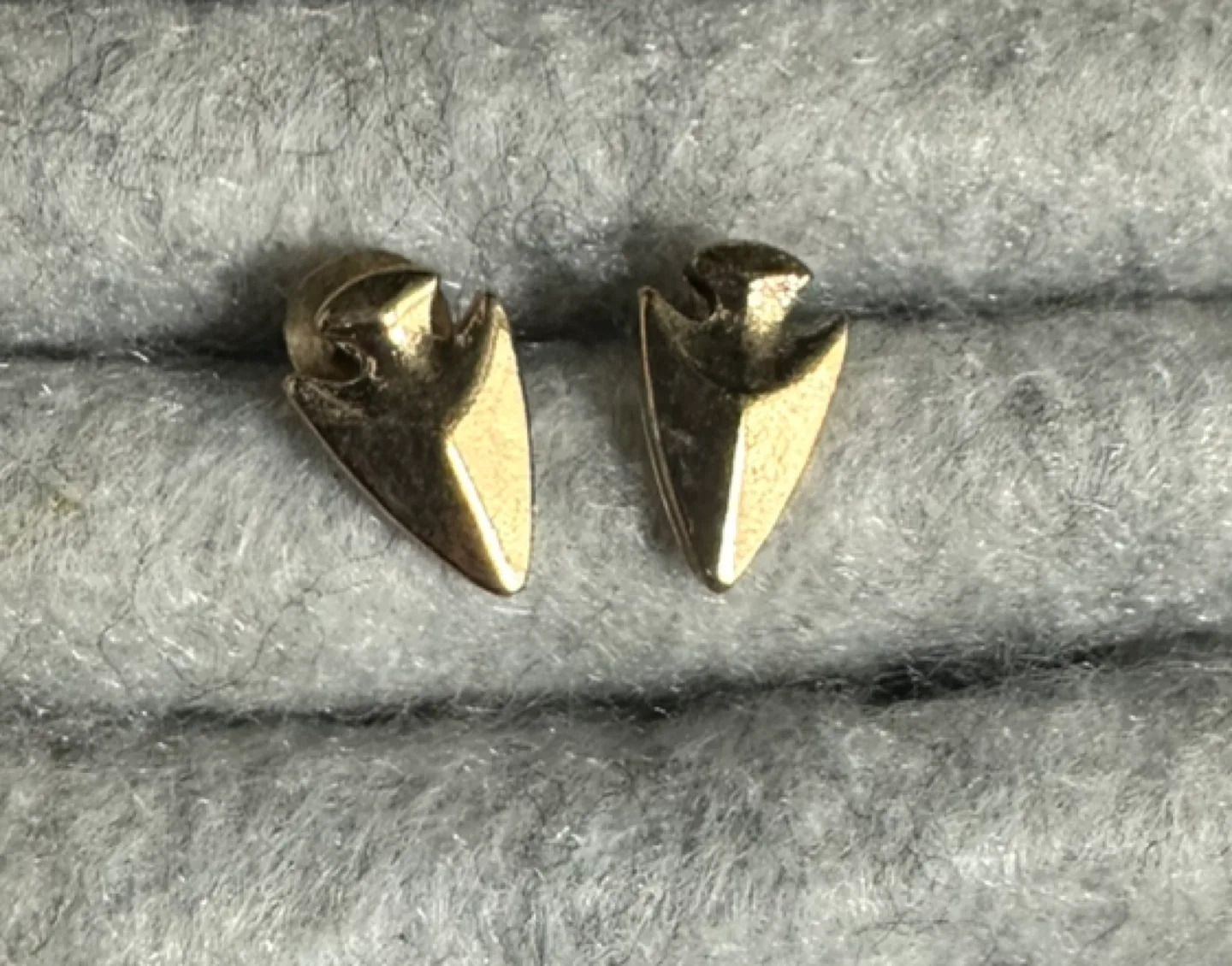 Gold Arrow Earrings thumbnail