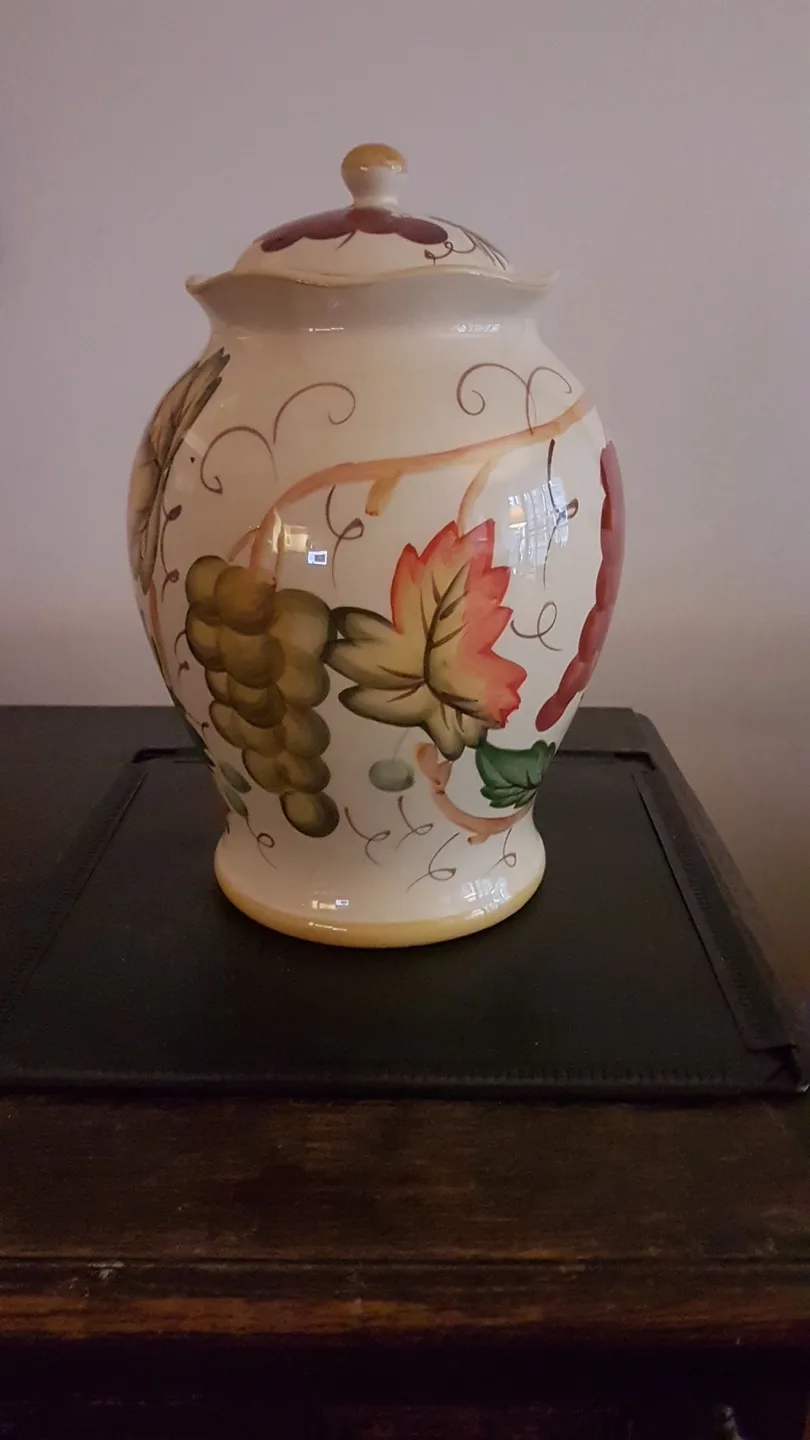 Ceramic Grape Design Jar with Lid image indicator(2)