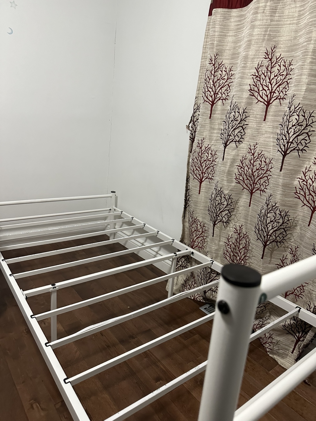 White Metal Bed Frame Twin - photo 5