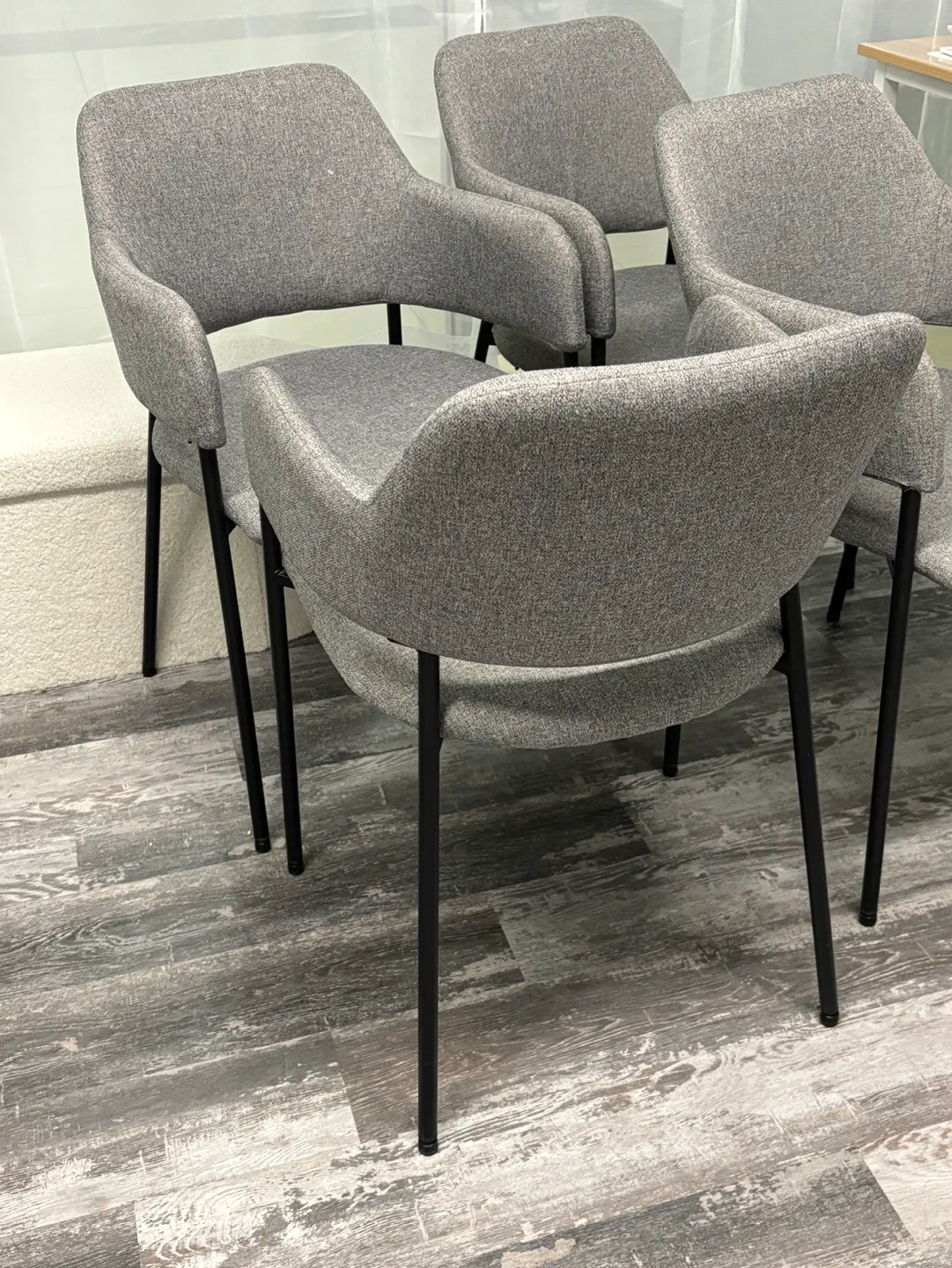 Set of 4 Dining Chairs with free table image indicator(2)