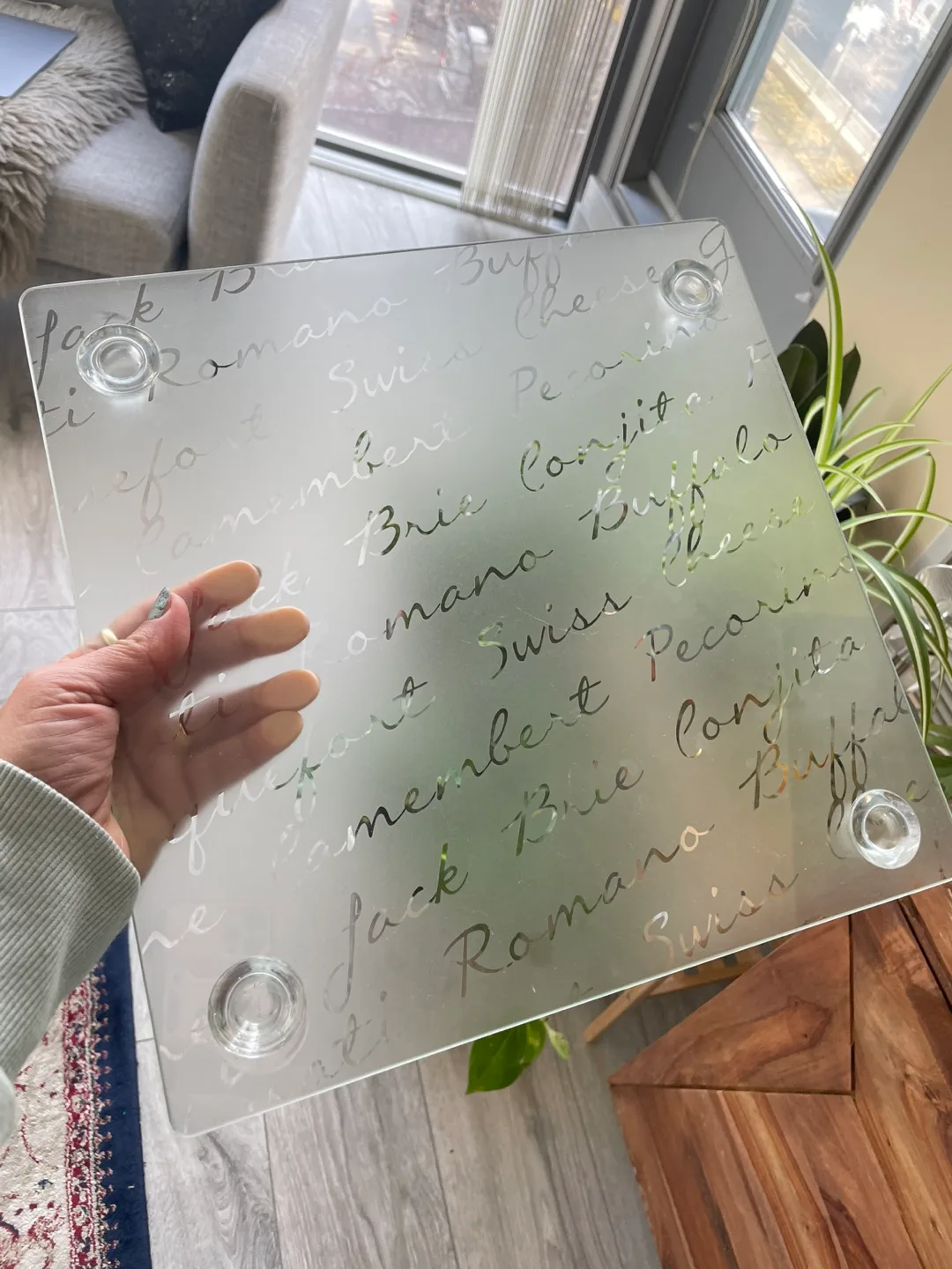 Square Glass Cheese board transparent with 4 foot image indicator(2)