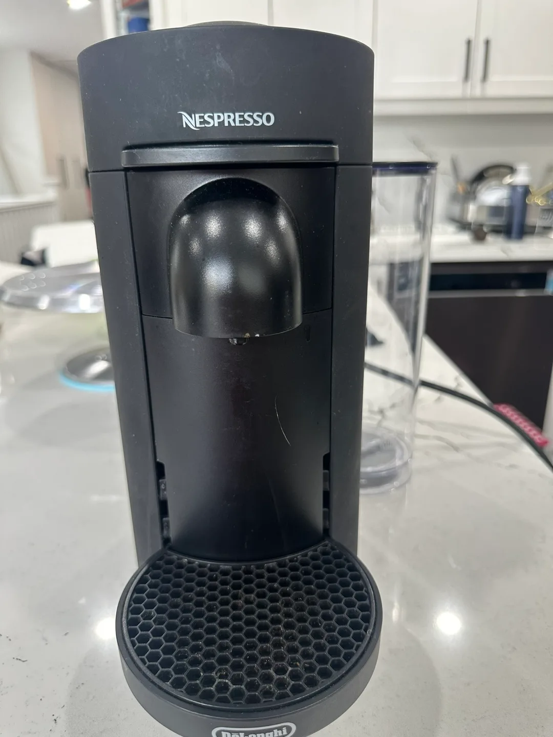 Nespresso by De'Longhi Essenza Mini Coffee Machine image indicator(2)