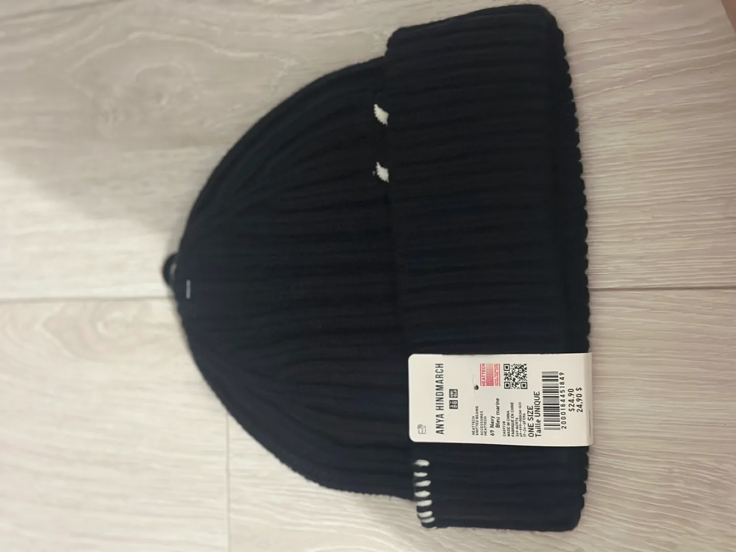 UNIQLO x Anya Hindmarch Beanie image indicator(3)