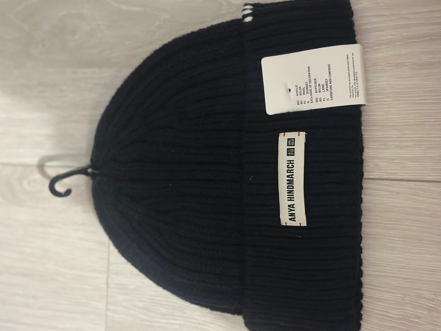 UNIQLO x Anya Hindmarch Beanie image indicator(2)