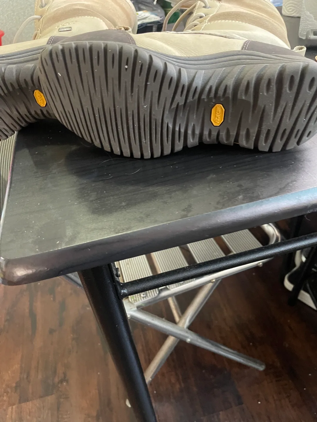 Ugg Boots woman size 8.5 image indicator(5)