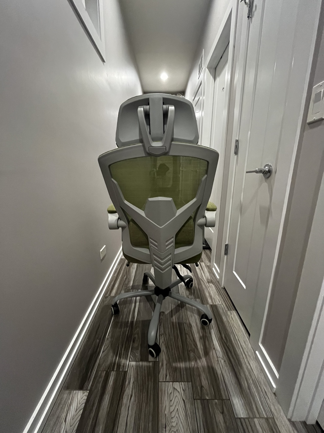Office Chair with Footrest - photo 4
