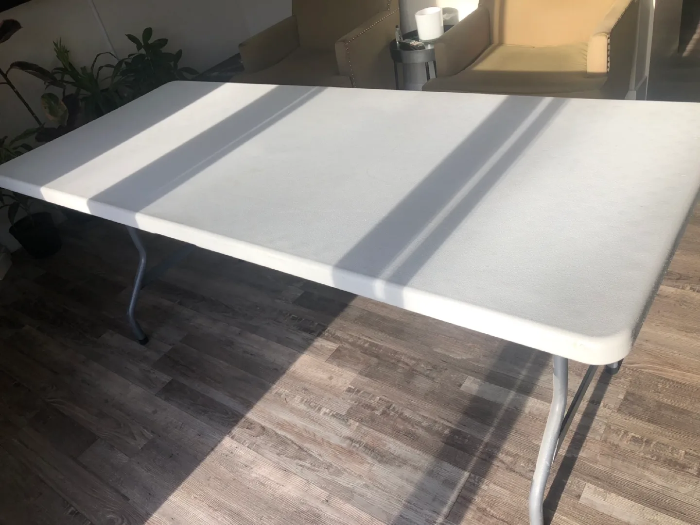 Foldable Table image indicator(3)