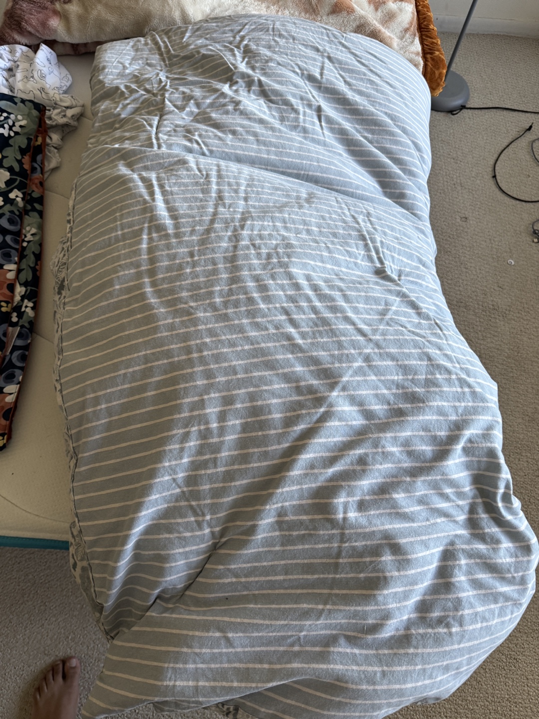 Queen size Grey and White Striped Duvet with Matching Pillowcase - photo 2