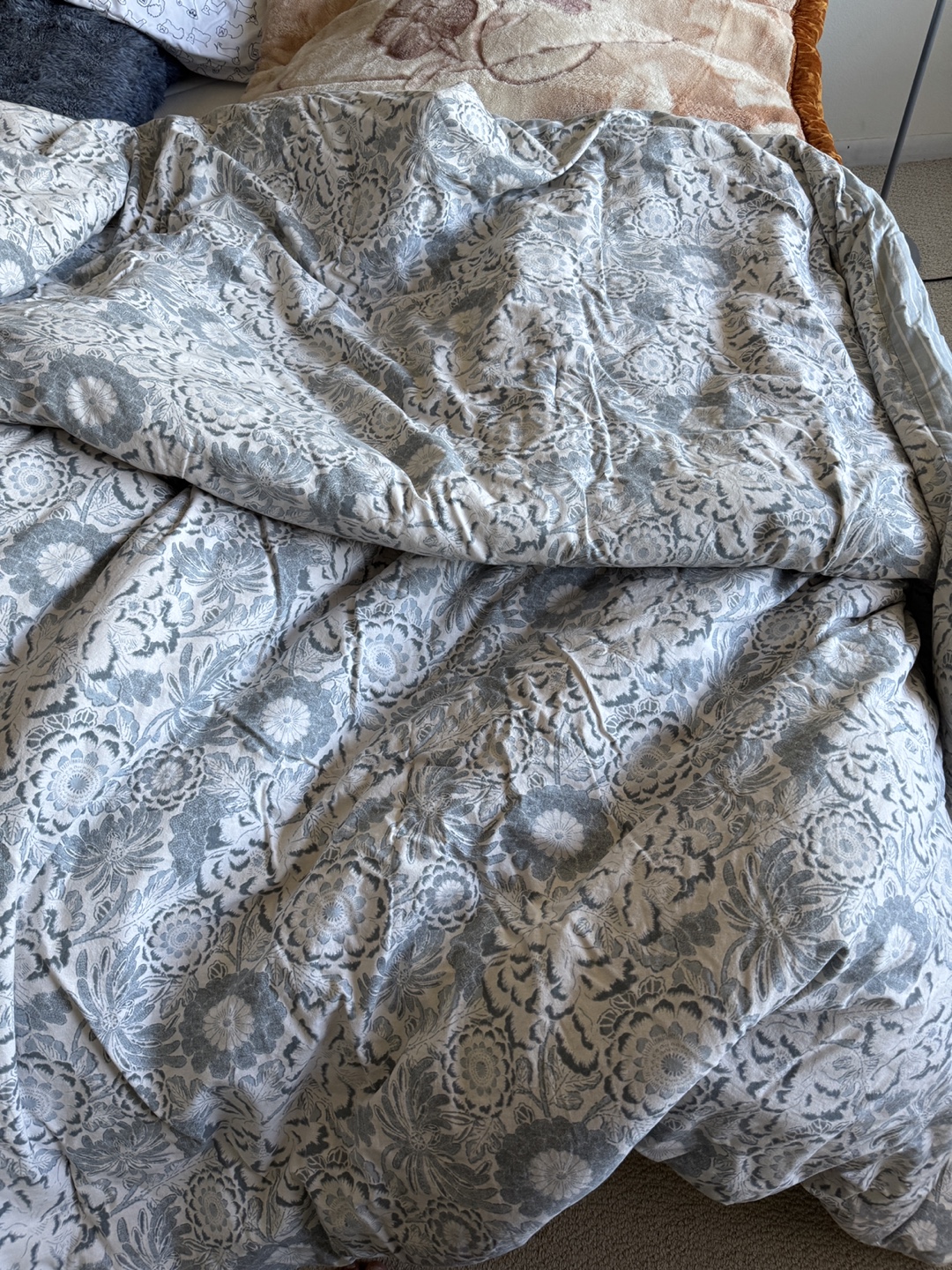 Queen size Grey and White Striped Duvet with Matching Pillowcase