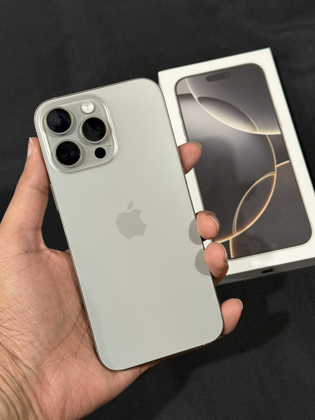iPhone 16 Pro Max - Natural Titanium - photo 3