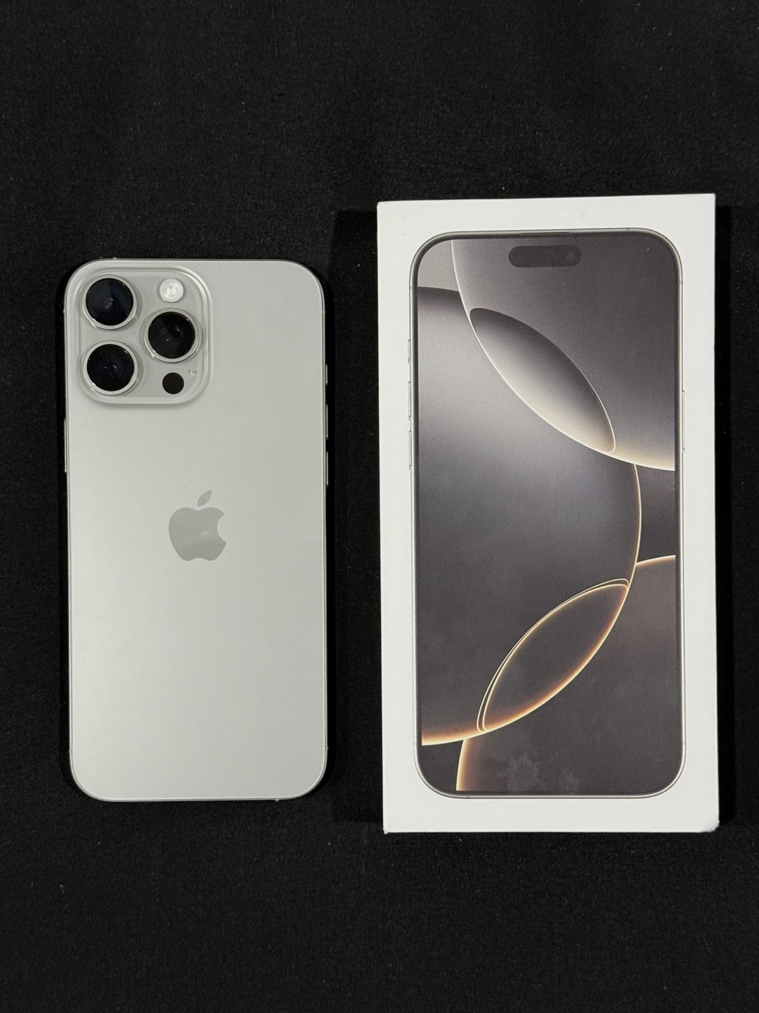 iPhone 16 Pro Max - Natural Titanium - photo 2