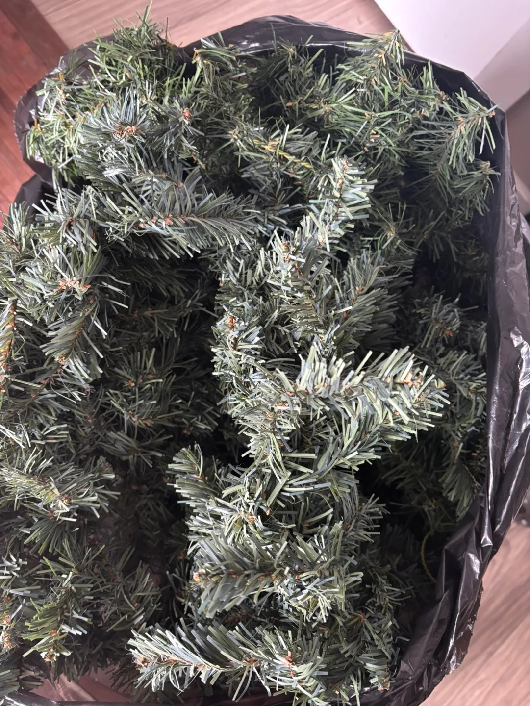 Artificial Christmas garland thumbnail
