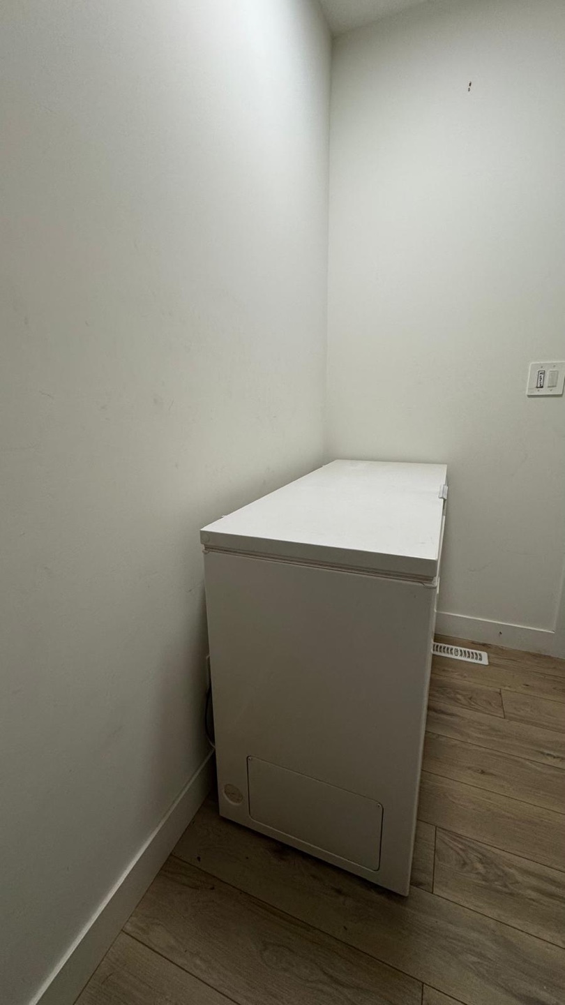 Chest Freezer - photo 5