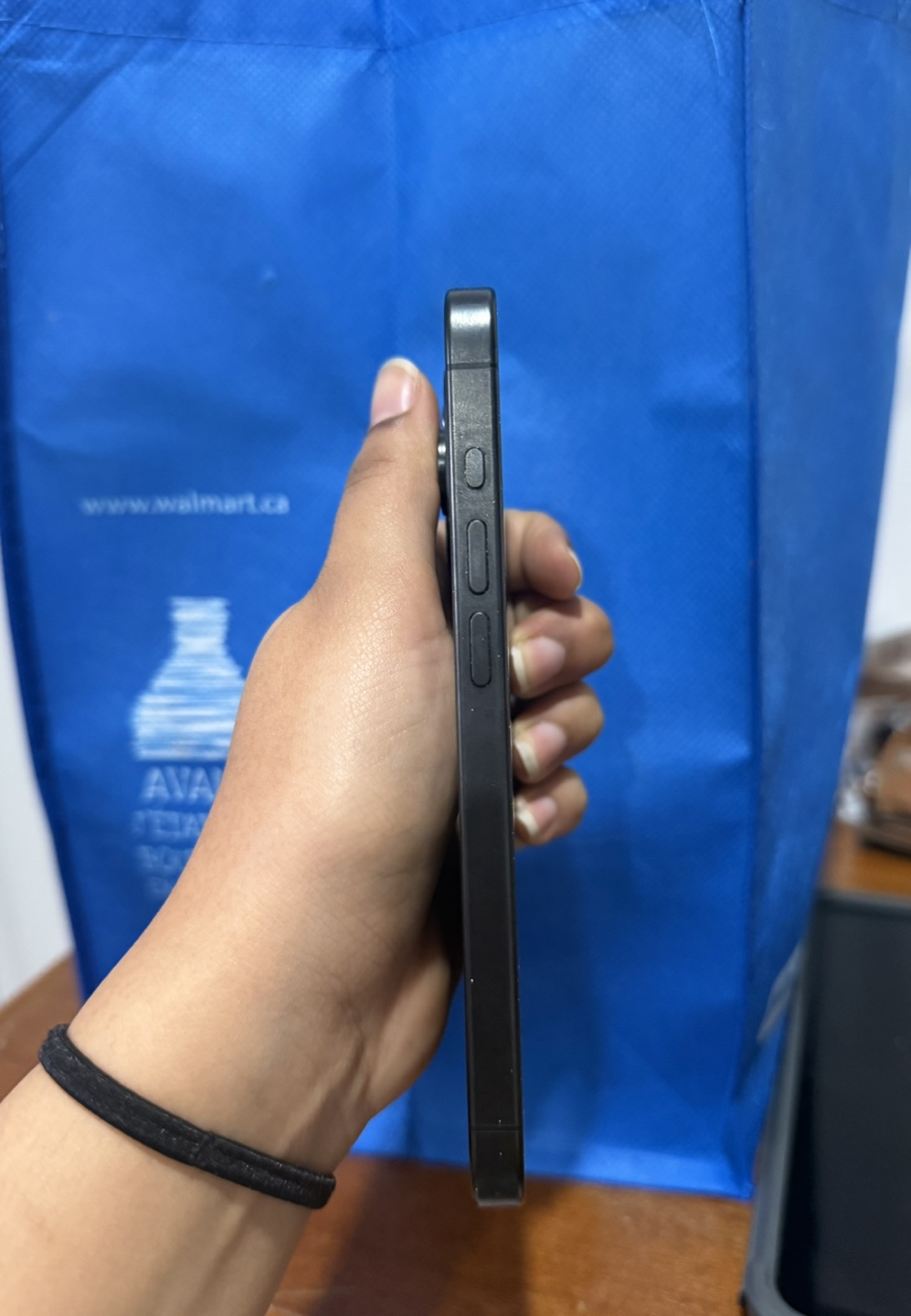 iPhone 15 Pro - photo 4