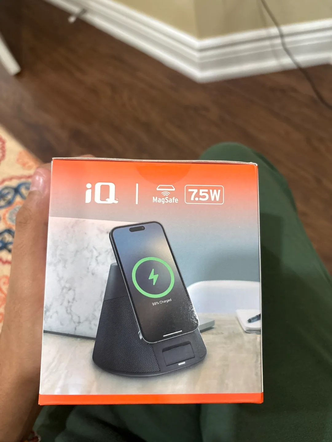 iQ Wave Home Speaker with MagSafe Wireless Charging image indicator(4)