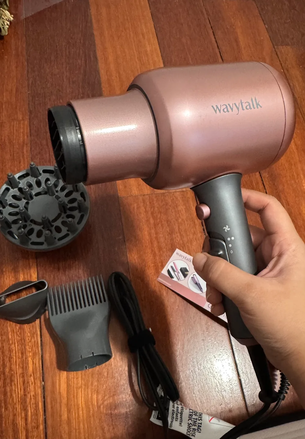 Wavytalk Hair Dryer with Attachments image indicator(2)