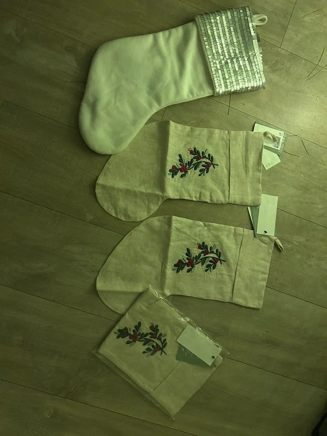 Set of 4 Christmas Stockings *NEW* thumbnail