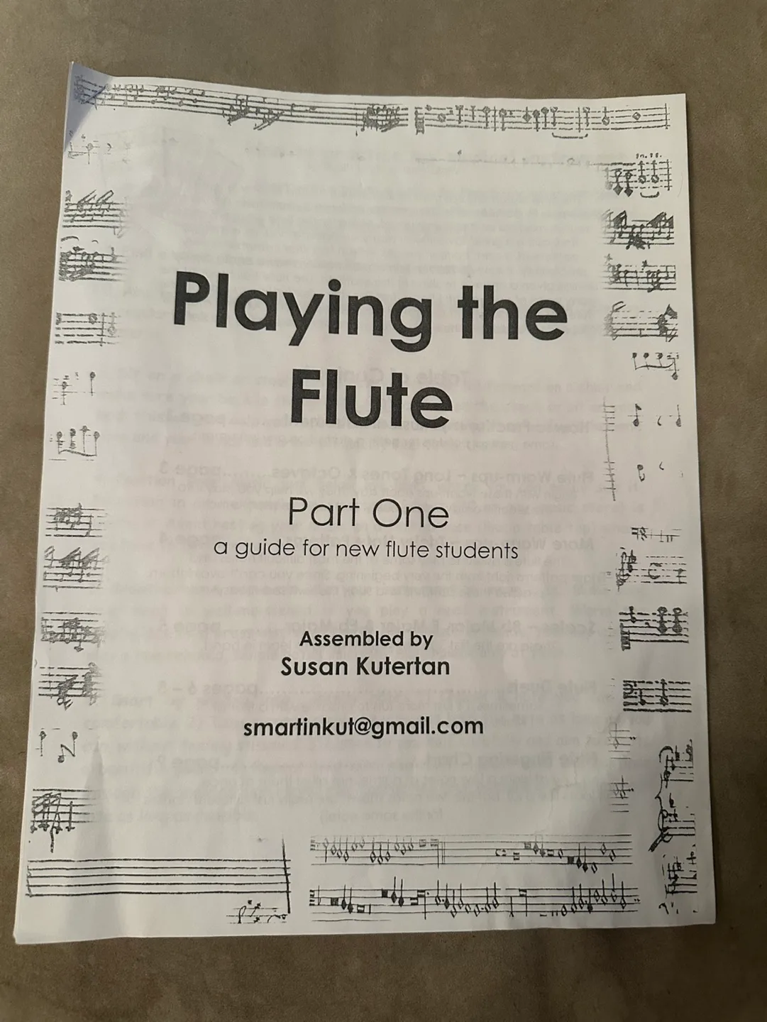 Silver Flute with Case image indicator(5)