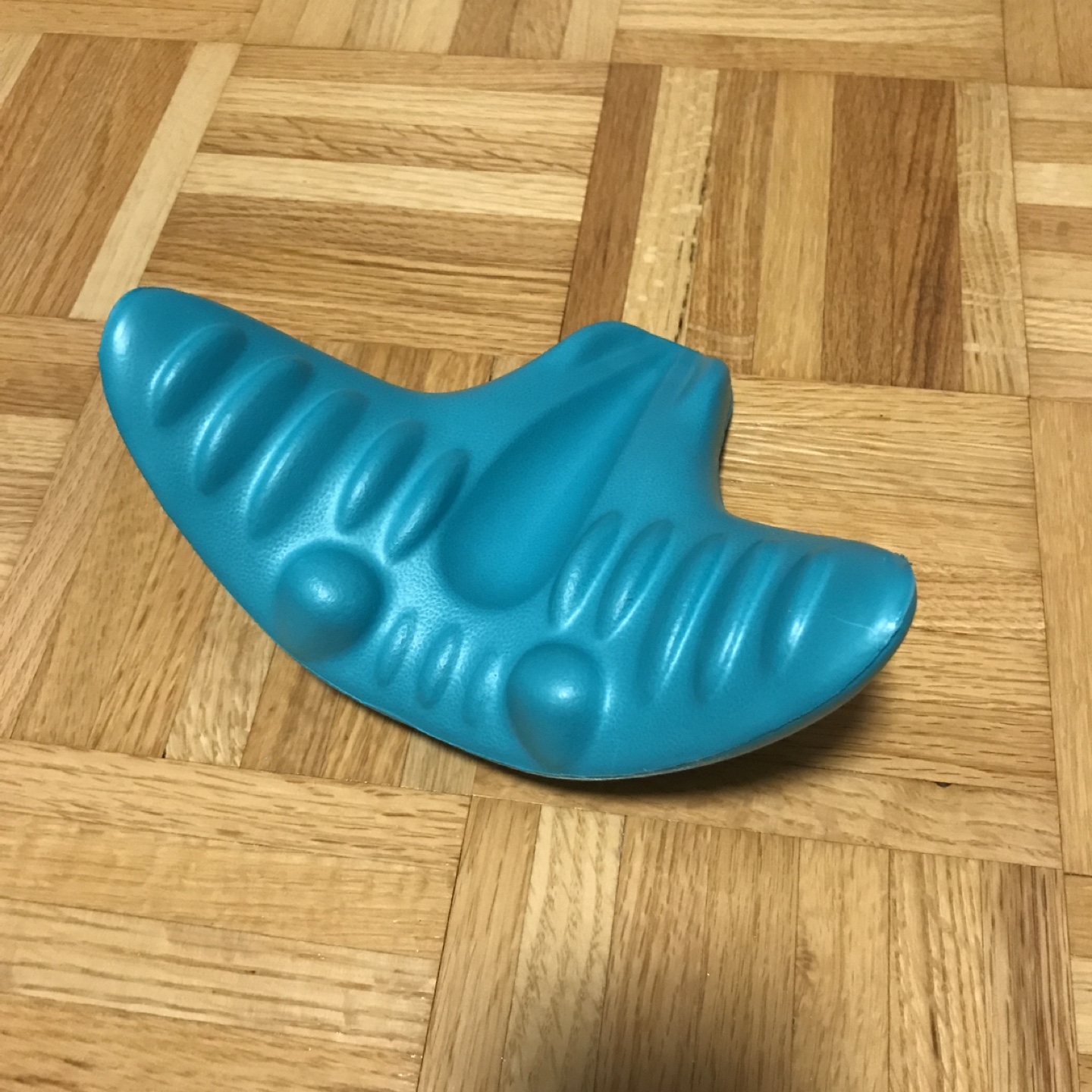 “New” - Cervical Ergonomic Traction Neck Pillow - photo 5