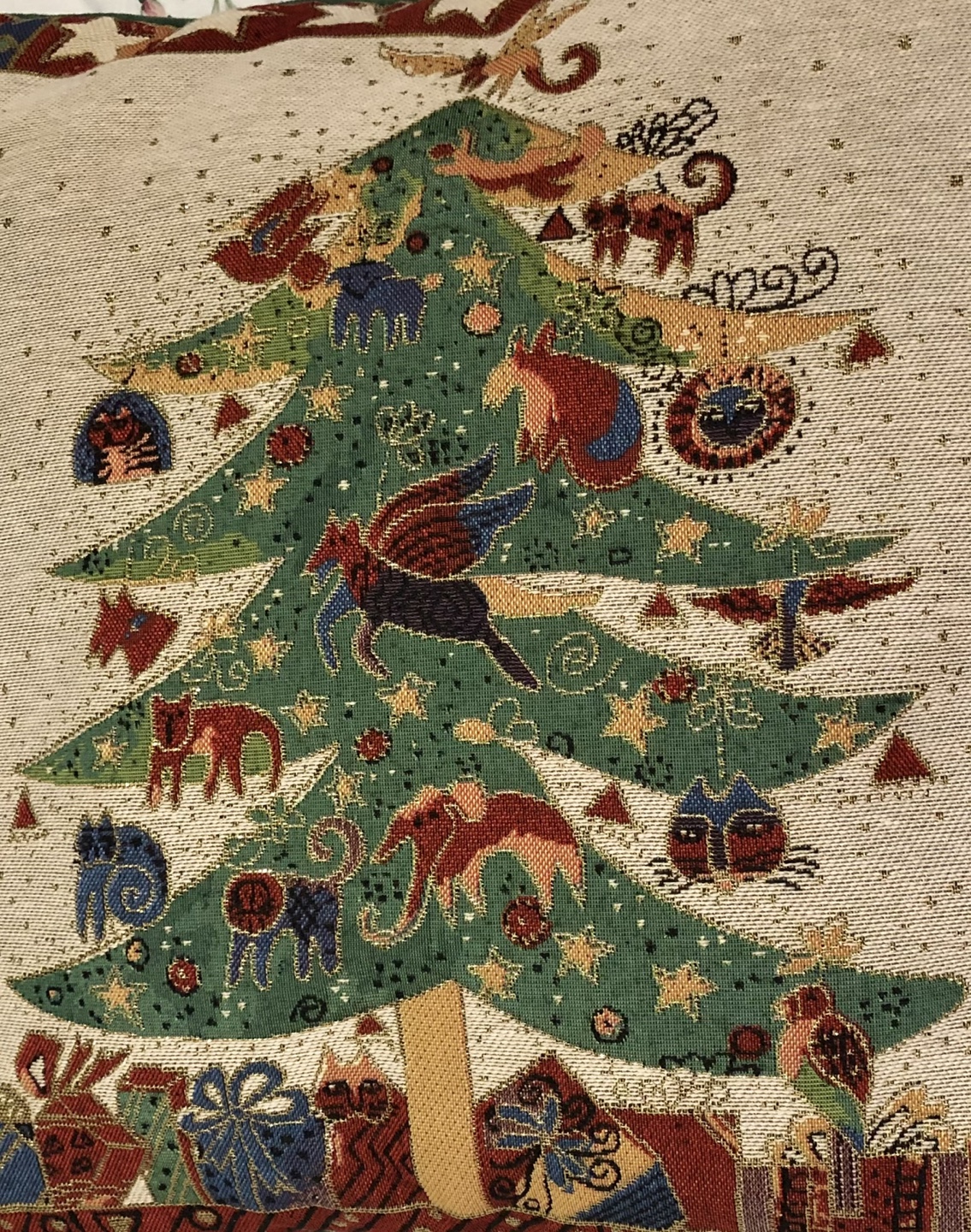 Set of 2 - LAUREL BURCH Christmas Tree Tapestry Pillows… - photo 5