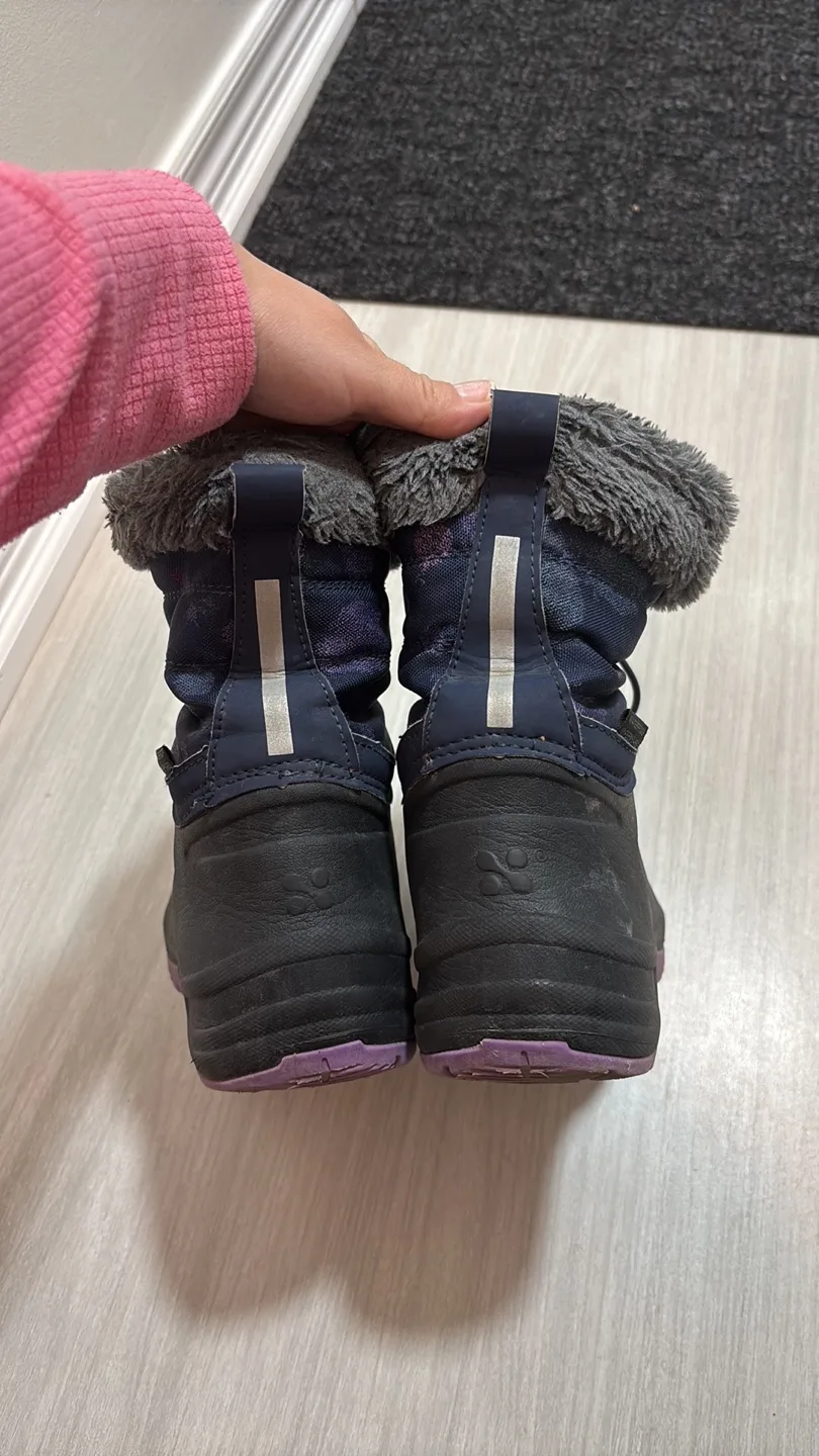 Kids Winter Boots Size 12 image indicator(4)