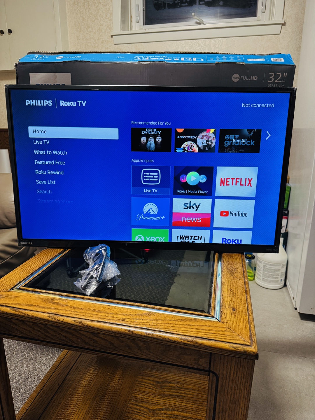 Philips 32 inch Roku TV - photo 2