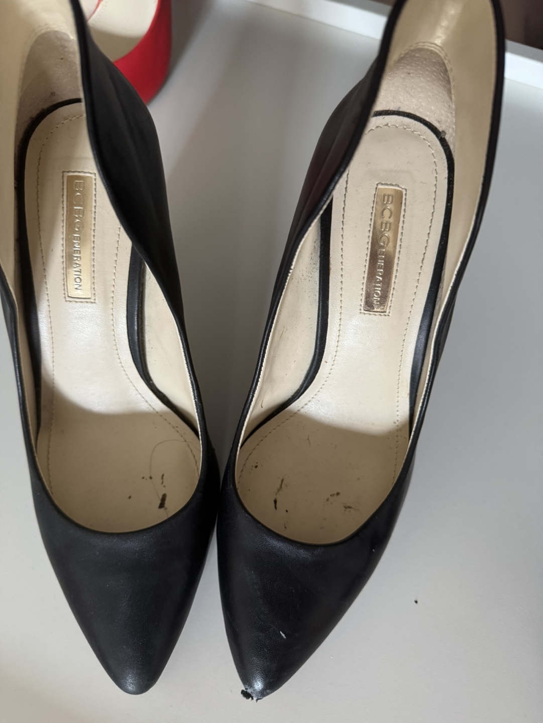 BCBG Max Azria Black Leather Pumps - photo 4