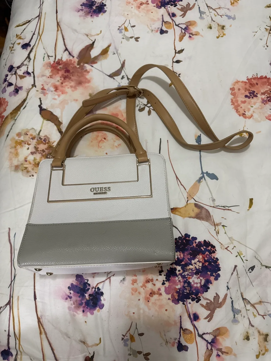 Guess White and Tan Handbag image indicator(3)