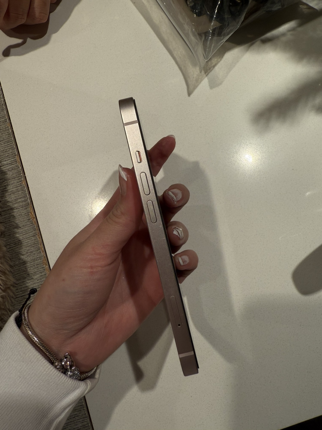 iPhone 13 - photo 3