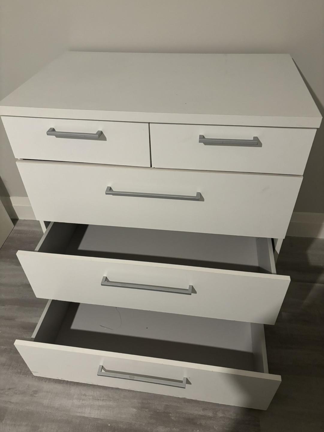 White 5-Drawer Dresser - photo 4