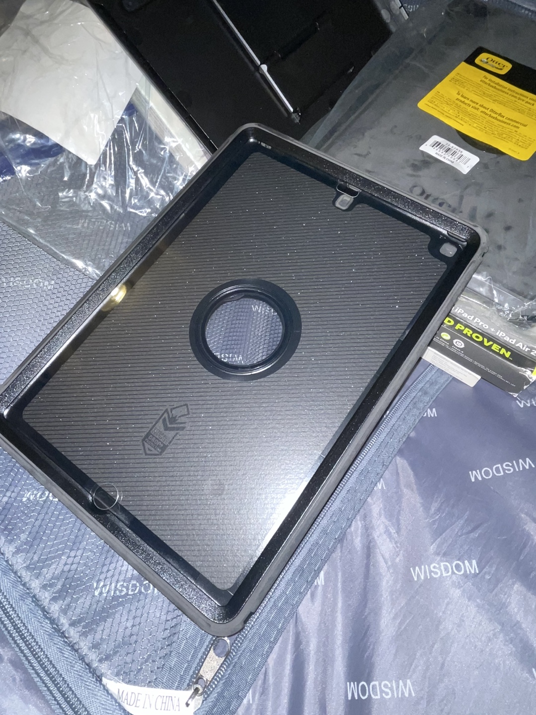 Outer Box Defender Series Case for iPad Pro 10.5 - photo 2