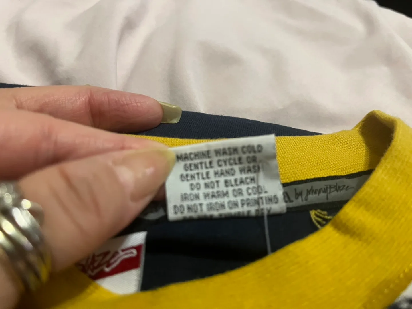 BNWT Marvel by Mighty Fine Wolverine T-Shirt image indicator(5)