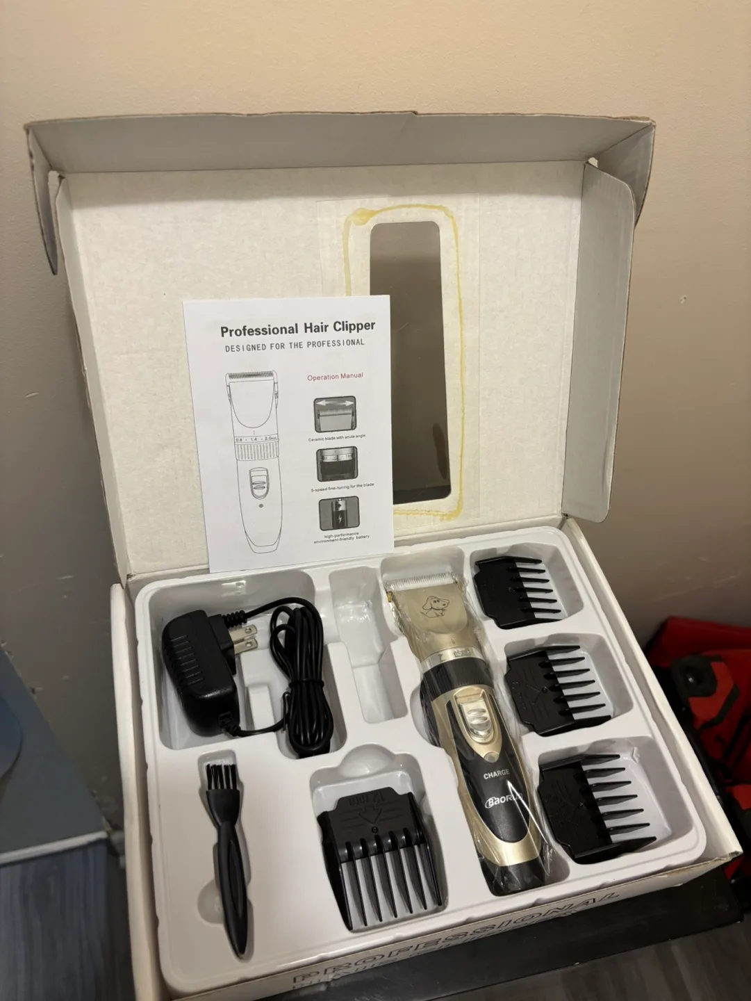 BNIB - Professional Rechargeable Hair Clipper image indicator(2)