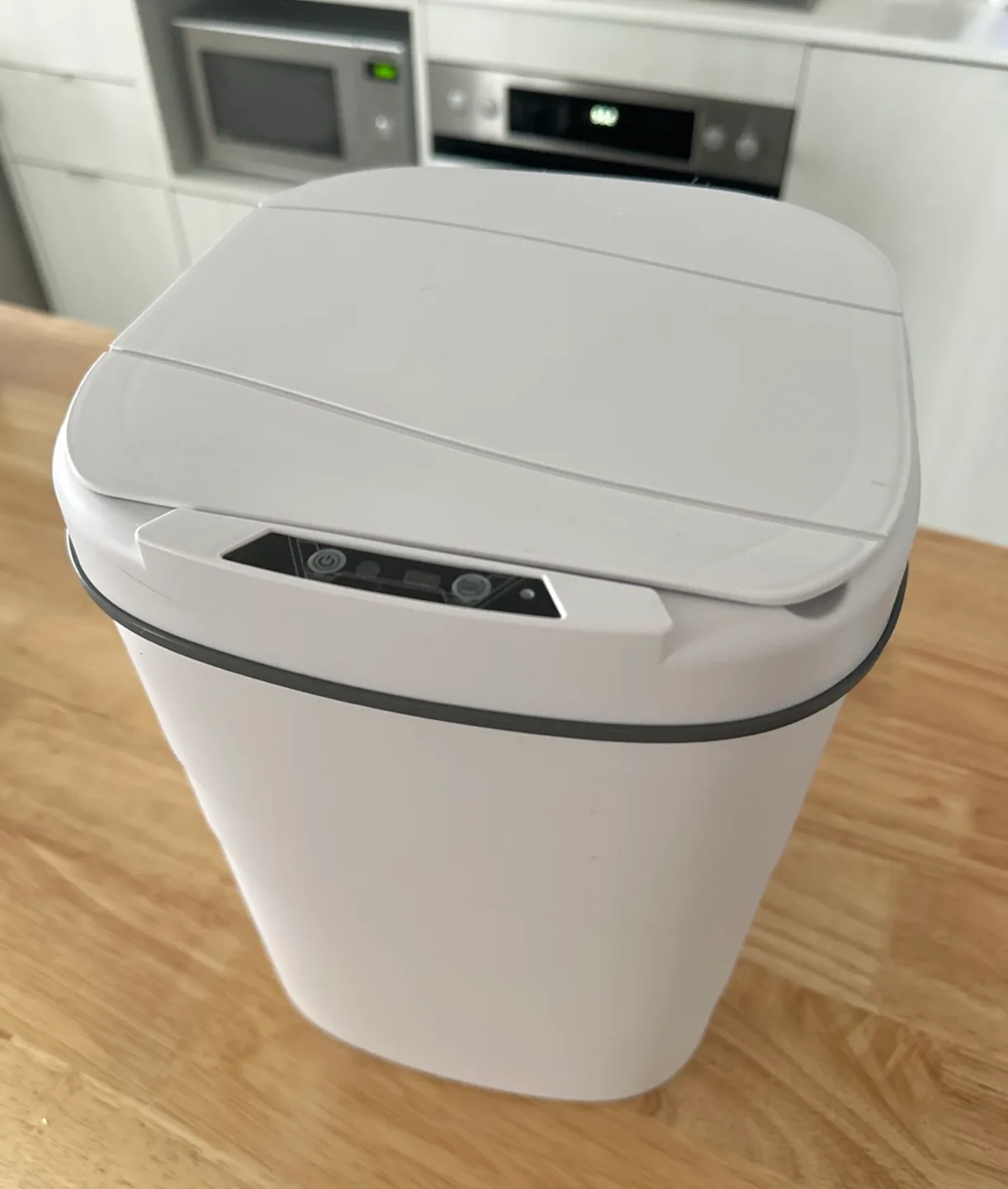 USB Rechargeable Smart Trash Can, Garbage Bin thumbnail