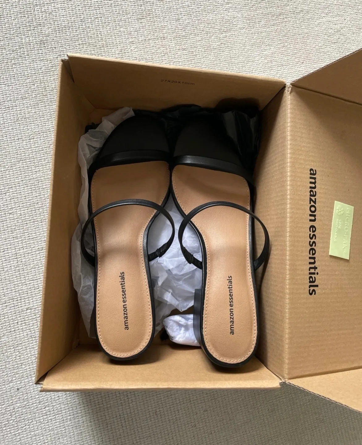 Amazon Essentials Women's Thin Two Strap Heeled Slide image indicator(2)